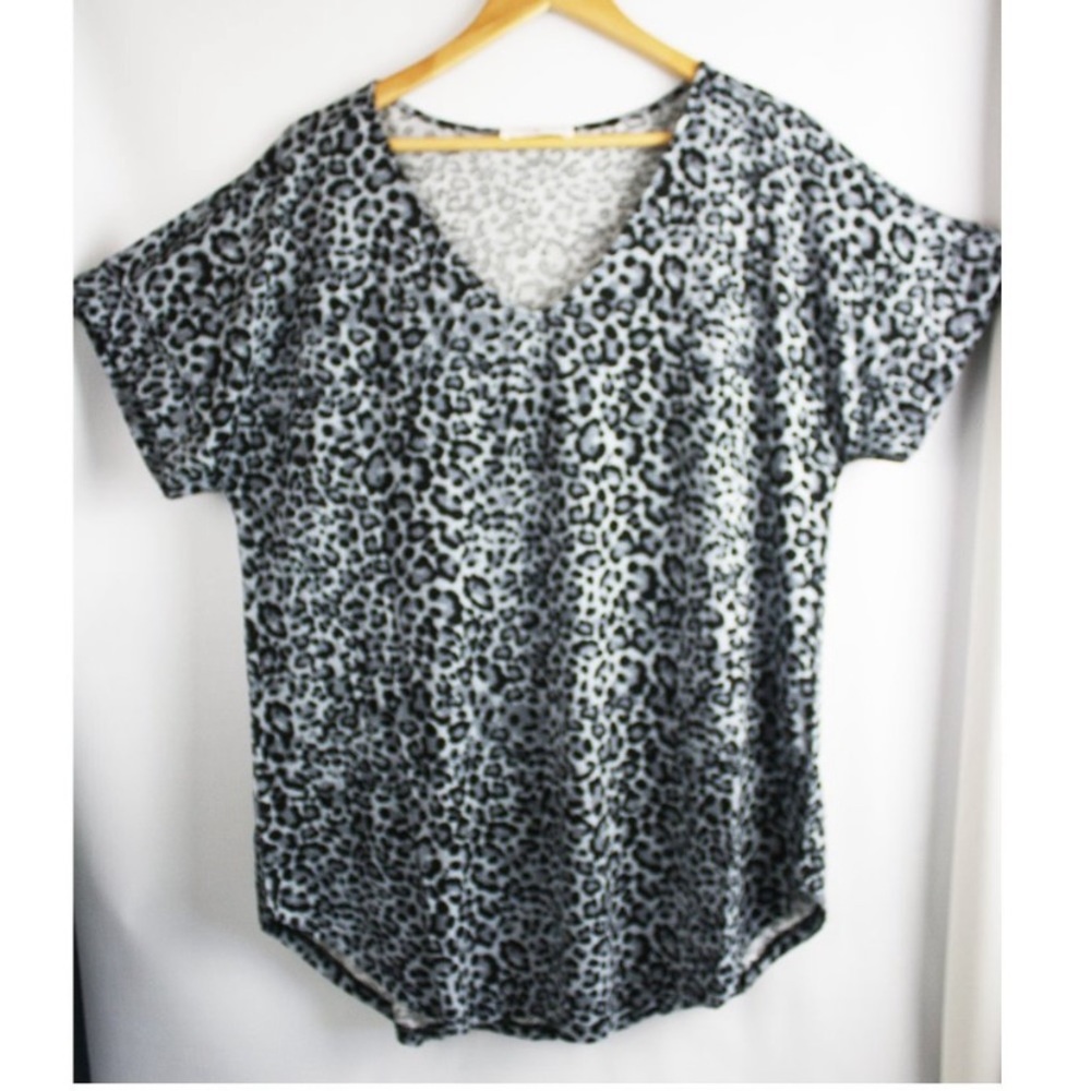 Grey leopard print cuff sleeve neck tunic tshirt top